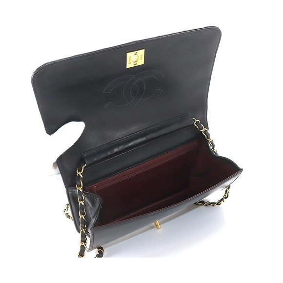 Chanel Matelasse Chain Shoulder Bag Leather Black Gold Metal Fittings - Picture 6 of 9